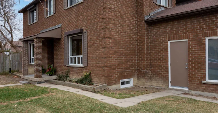 97 Coles Avenue, Vaughan, ON, L4L 1L8 - 4