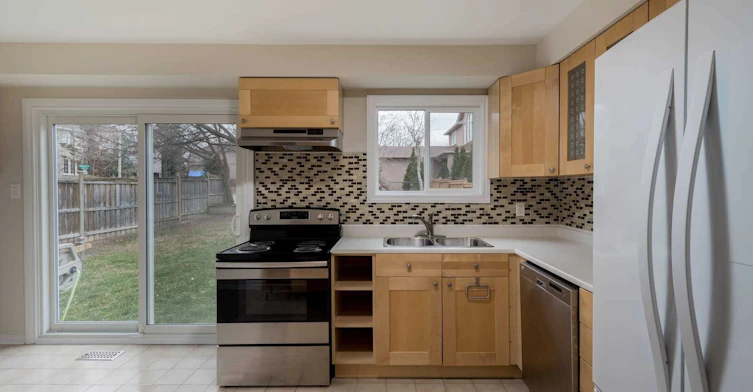 97 Coles Avenue, Vaughan, ON, L4L 1L8 - 16