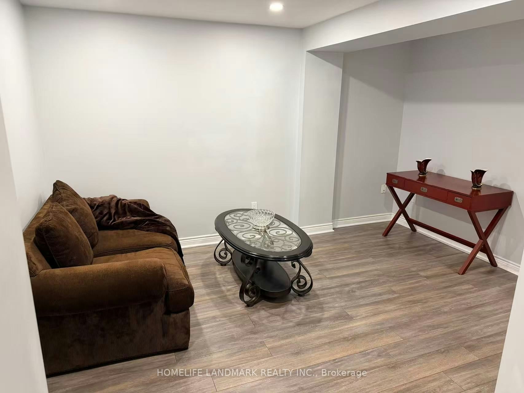 Lower-817 Norwick Road, Newmarket, ON, L3X 1K8