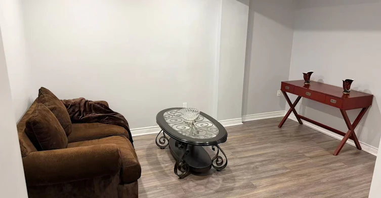 Lower-817 Norwick Road, Newmarket, ON, L3X 1K8