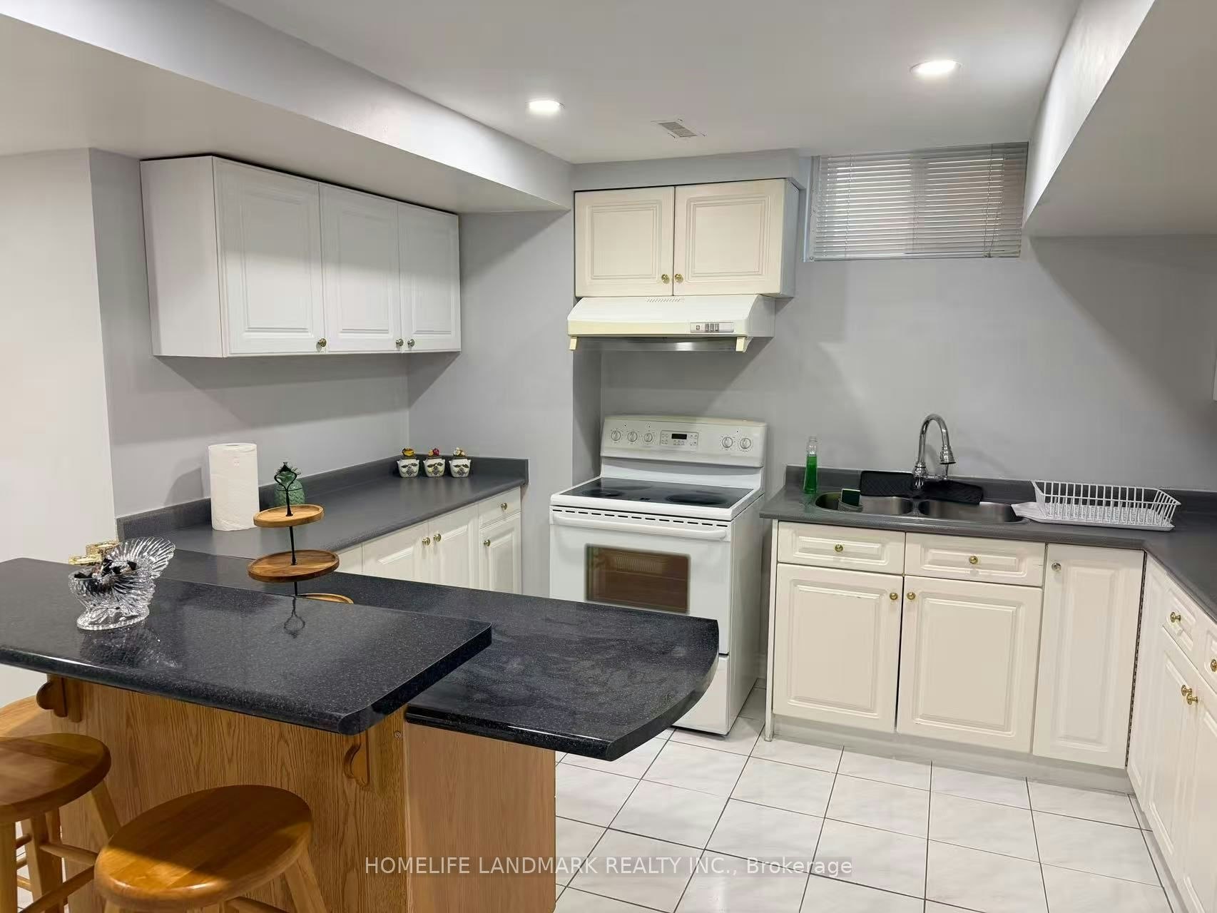 Lower-817 Norwick Road, Newmarket, ON, L3X 1K8 - 11