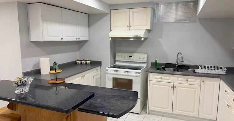 Lower-817 Norwick Road, Newmarket, ON, L3X 1K8 - 11