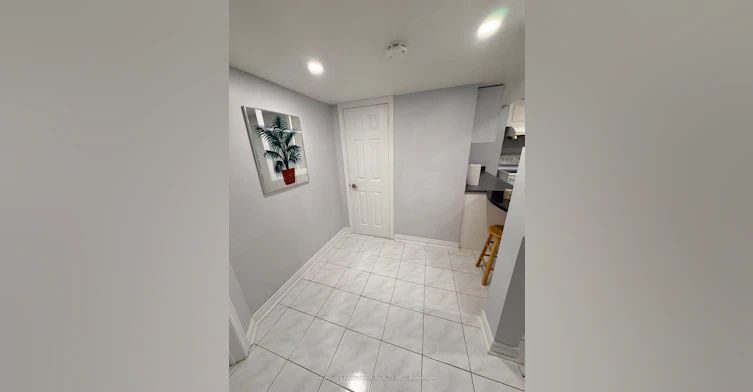 Lower-817 Norwick Road, Newmarket, ON, L3X 1K8 - 8