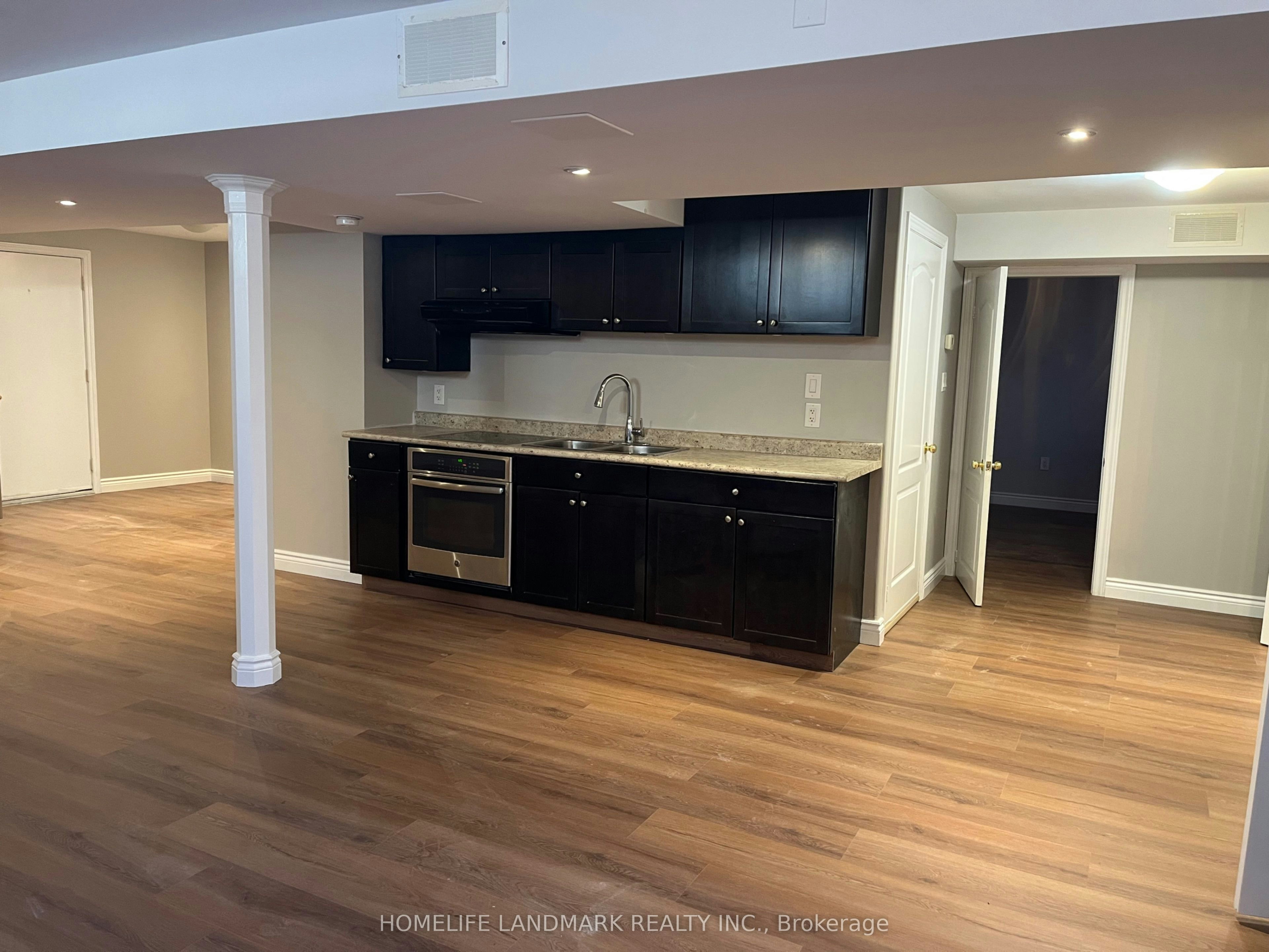 19 Eve Court, Bradford West Gwillimbury, ON, L3Z 3H6