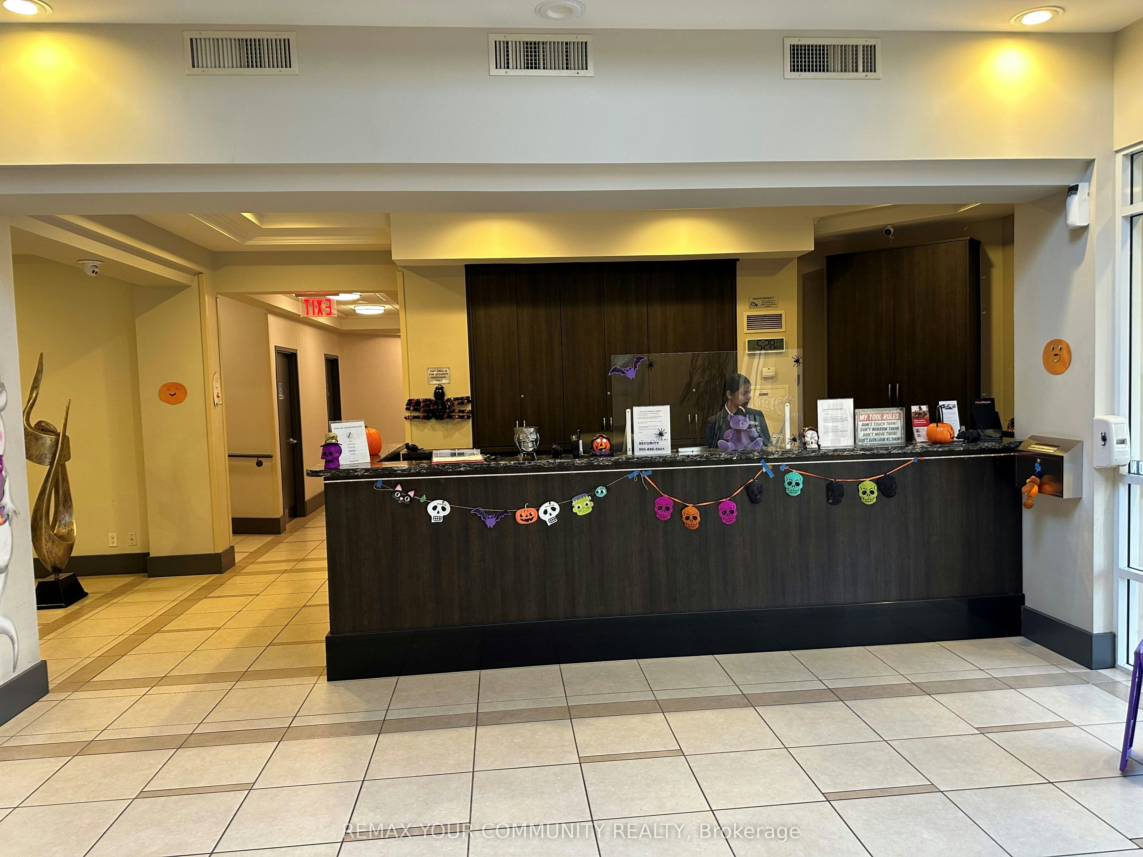 1207-50 Disera Drive, Vaughan, ON, L4J 9E9 - 4