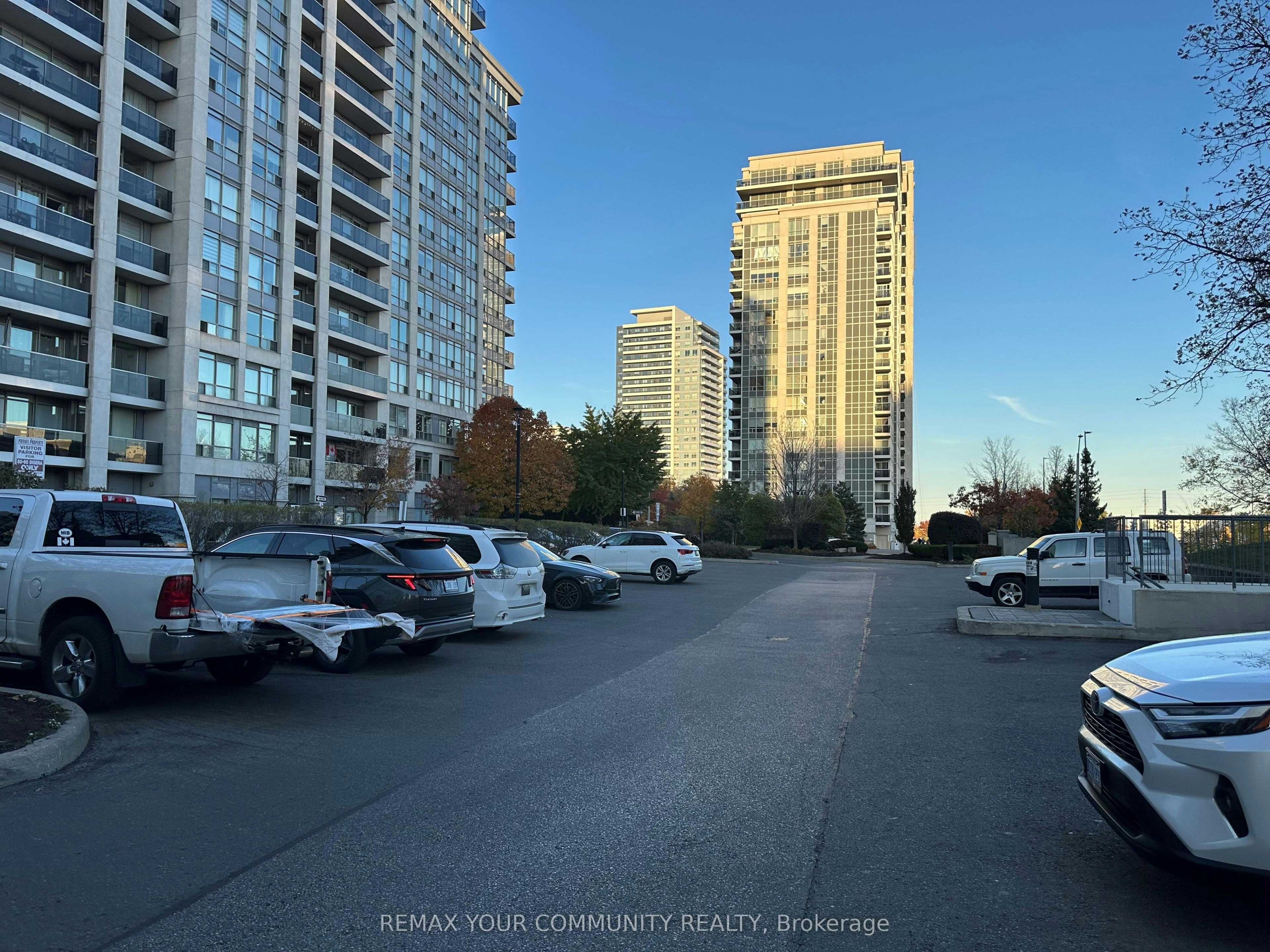 1207-50 Disera Drive, Vaughan, ON, L4J 9E9 - 2