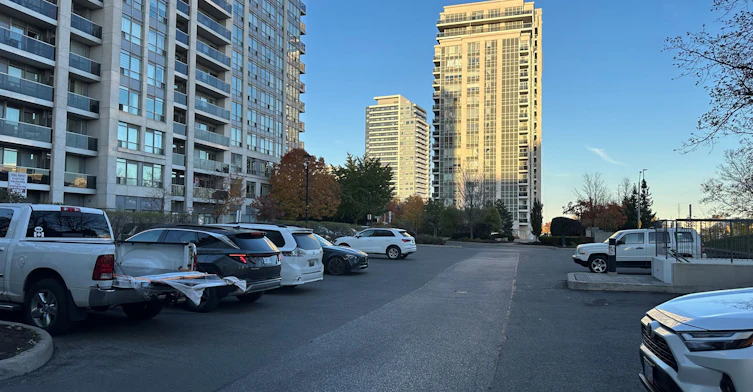 1207-50 Disera Drive, Vaughan, ON, L4J 9E9 - 2
