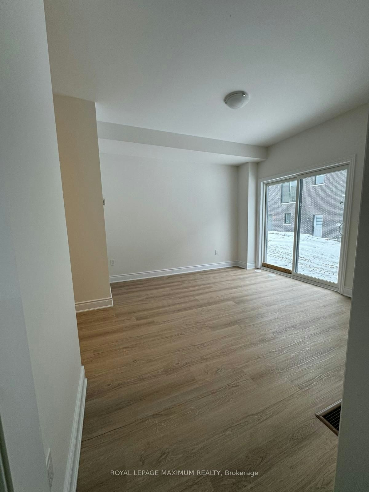 82 Paradox Street, Vaughan, ON, L4L 1A7 - 4