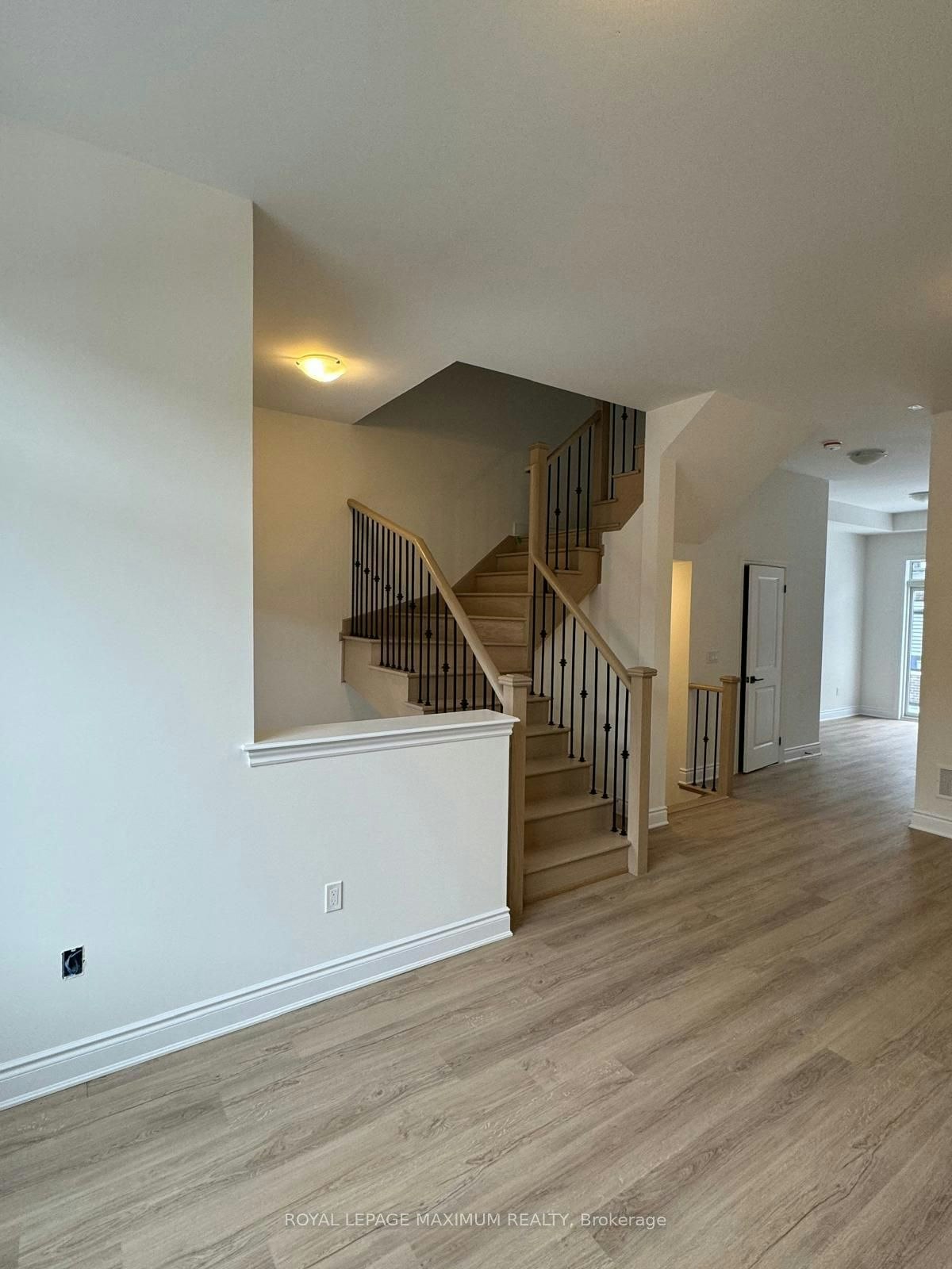 82 Paradox Street, Vaughan, ON, L4L 1A7 - 5