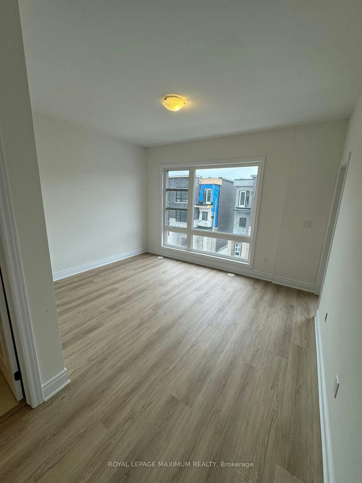 82 Paradox Street, Vaughan, ON, L4L 1A7 - 3