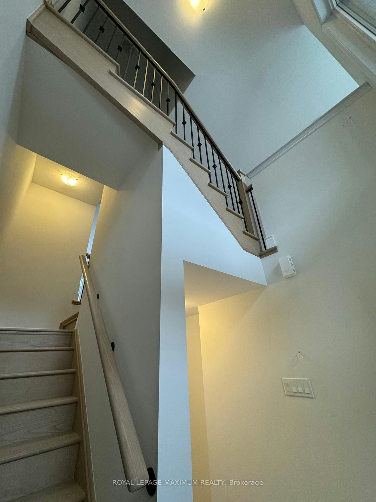 82 Paradox Street, Vaughan, ON, L4L 1A7 - 6