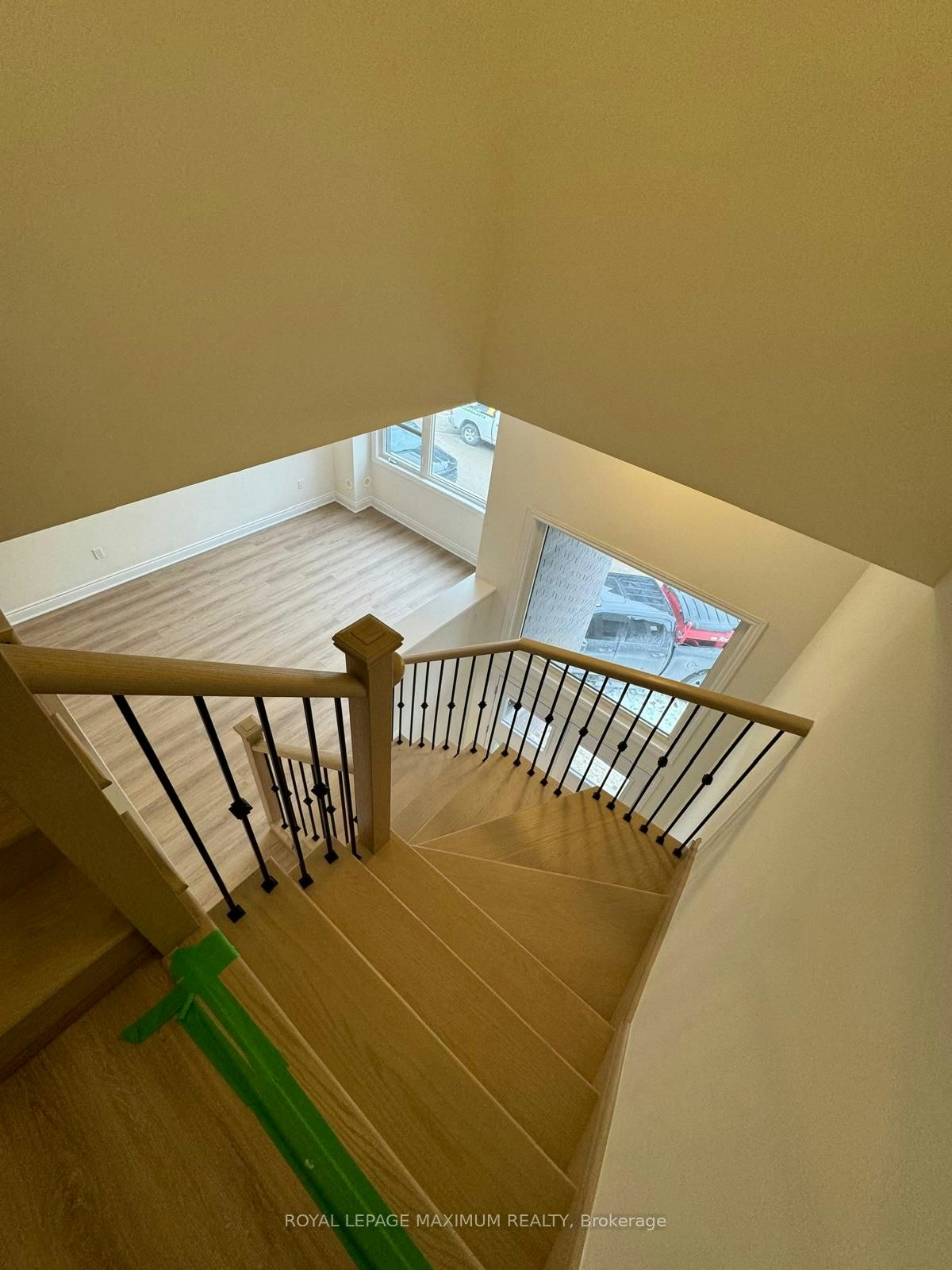 82 Paradox Street, Vaughan, ON, L4L 1A7 - 9
