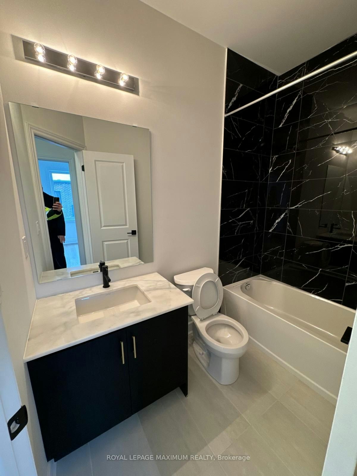 82 Paradox Street, Vaughan, ON, L4L 1A7 - 17