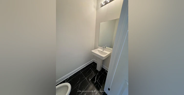 82 Paradox Street, Vaughan, ON, L4L 1A7 - 10