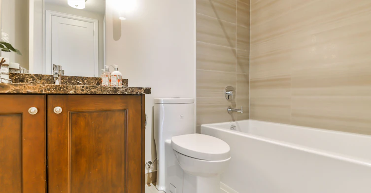 210-9 Stollery Pond Crescent, Markham, ON, L6C 0K1 - 17