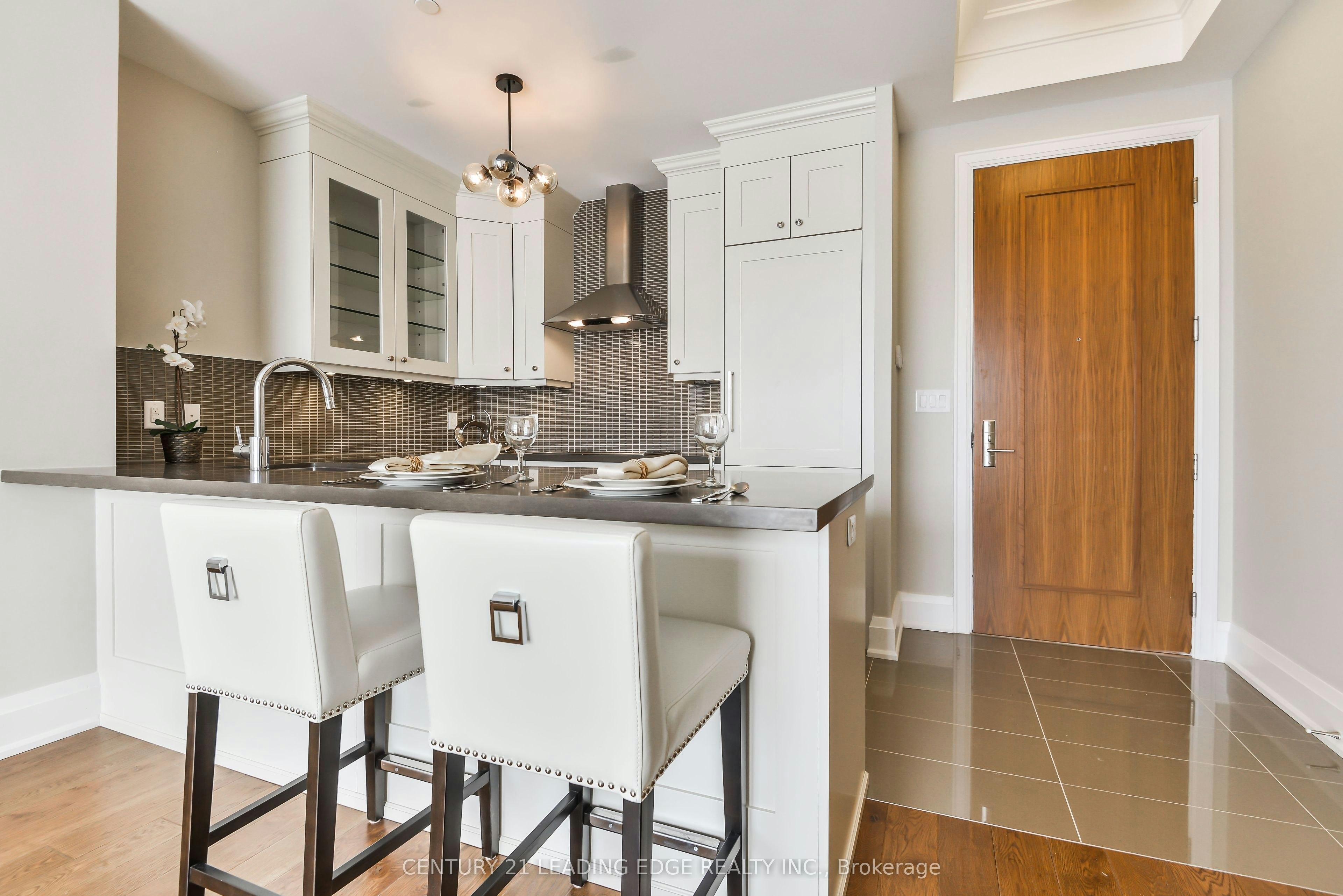 210-9 Stollery Pond Crescent, Markham, ON, L6C 0K1 - 3