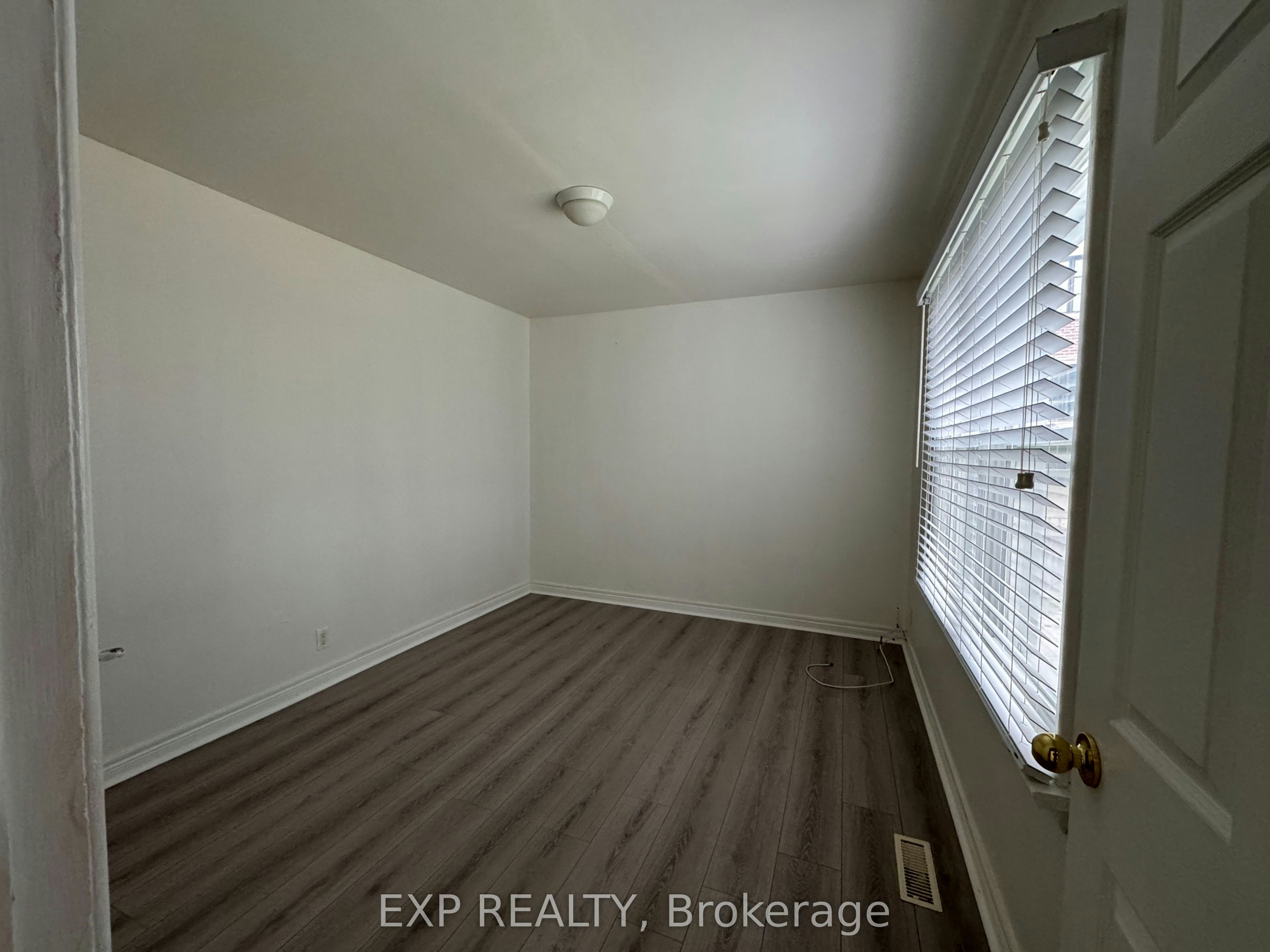 main & upper-49 Sunset Beach Road, Richmond Hill, ON, L4E 3G7 - 11