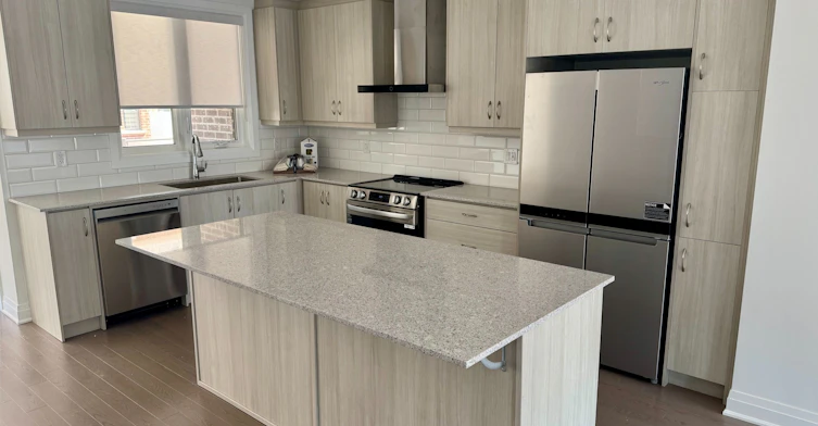 63 Wisla Avenue, Markham, ON, L6C 3M1 - 2