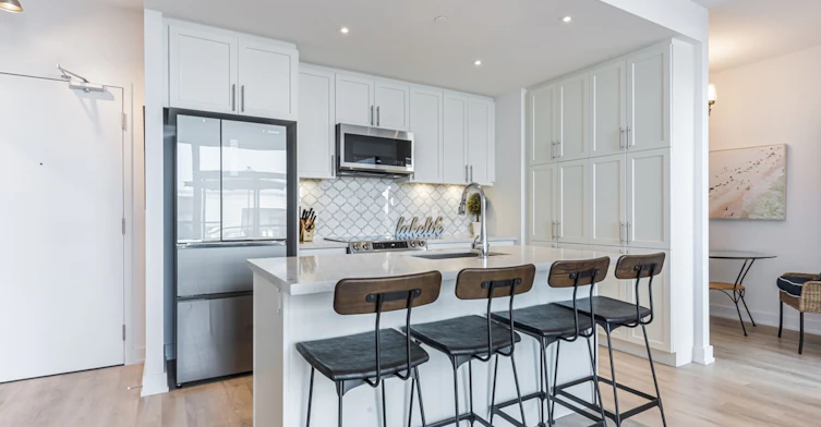 413-375 Sea Ray Avenue, Innisfil, ON, L9S 0J4 - 3