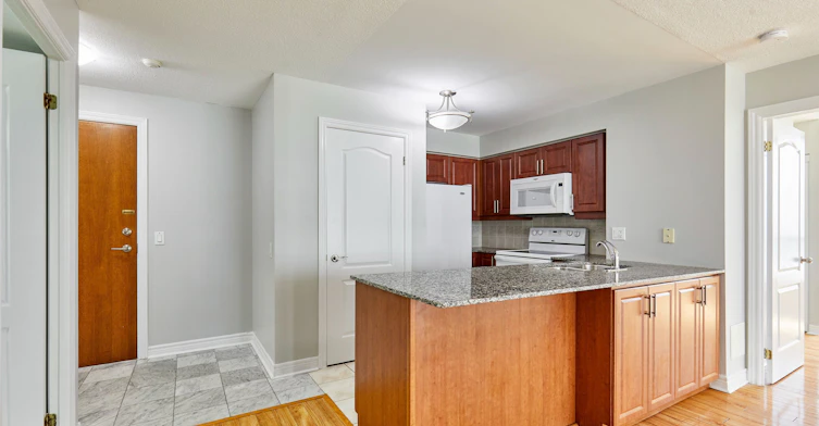 307-60 Disera Drive, Vaughan, ON, L4J 9G1 - 17
