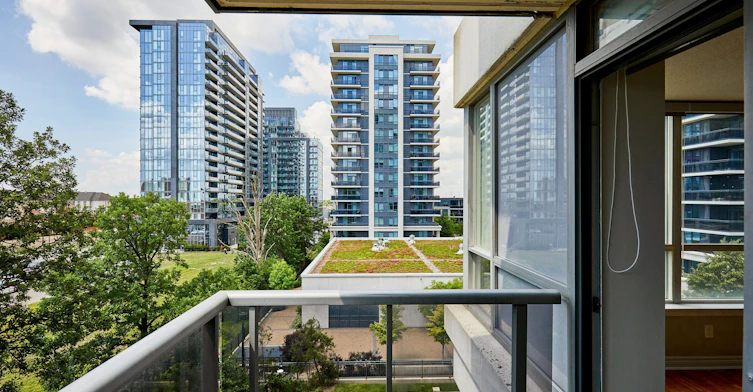 307-60 Disera Drive, Vaughan, ON, L4J 9G1 - 13