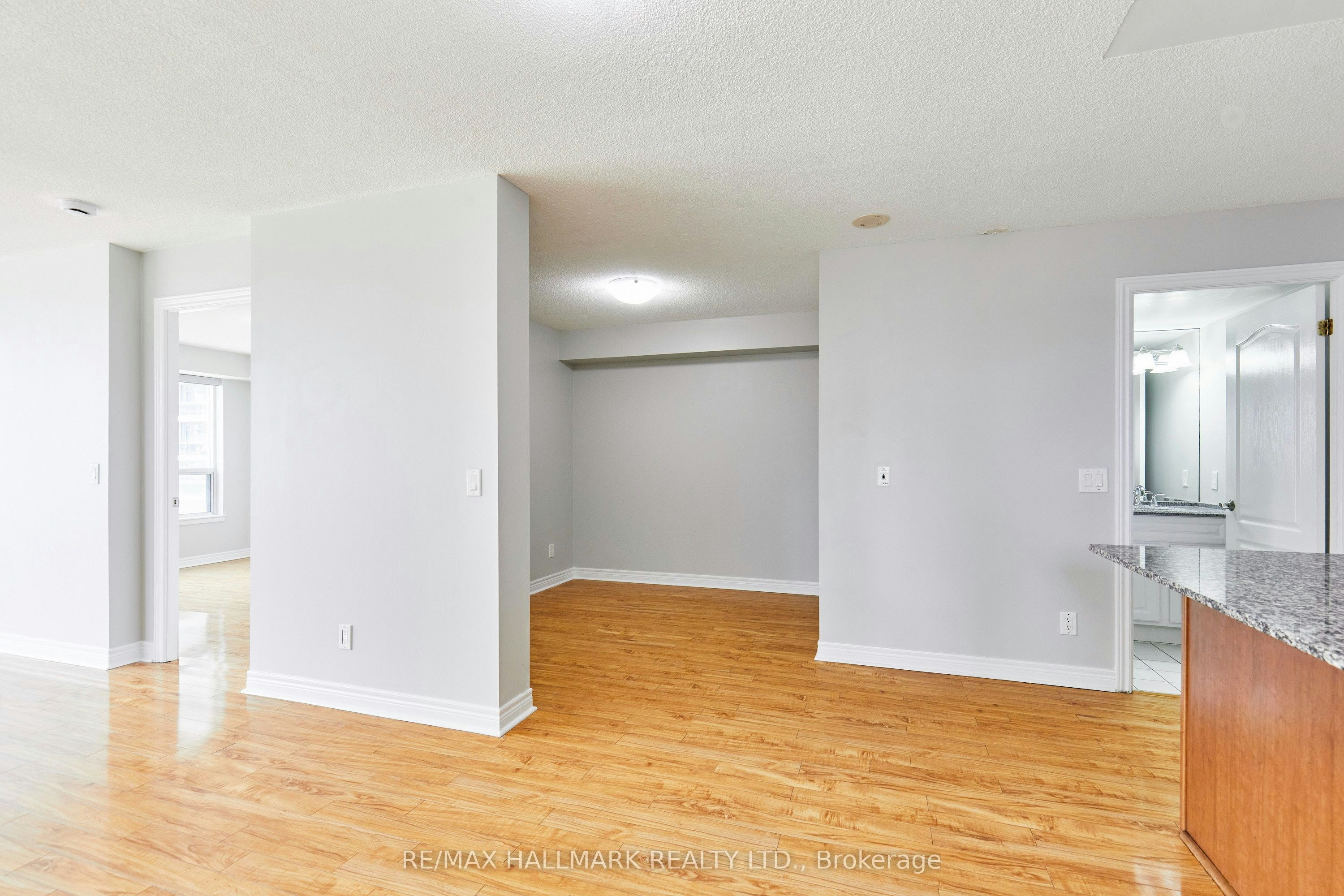 307-60 Disera Drive, Vaughan, ON, L4J 9G1 - 18