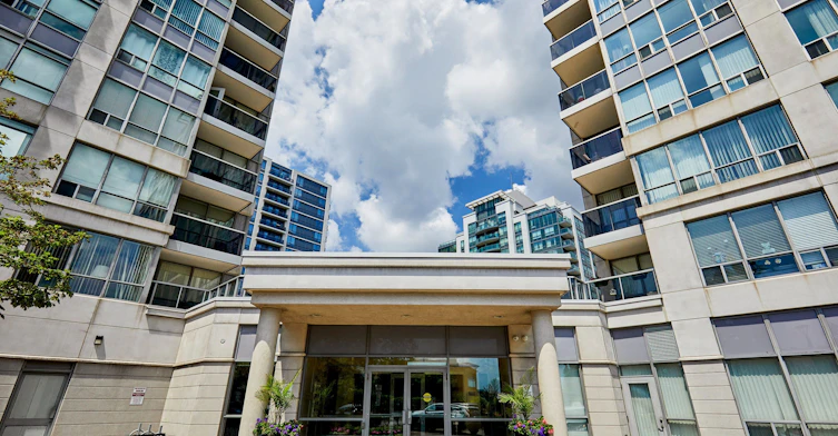 307-60 Disera Drive, Vaughan, ON, L4J 9G1 - 3