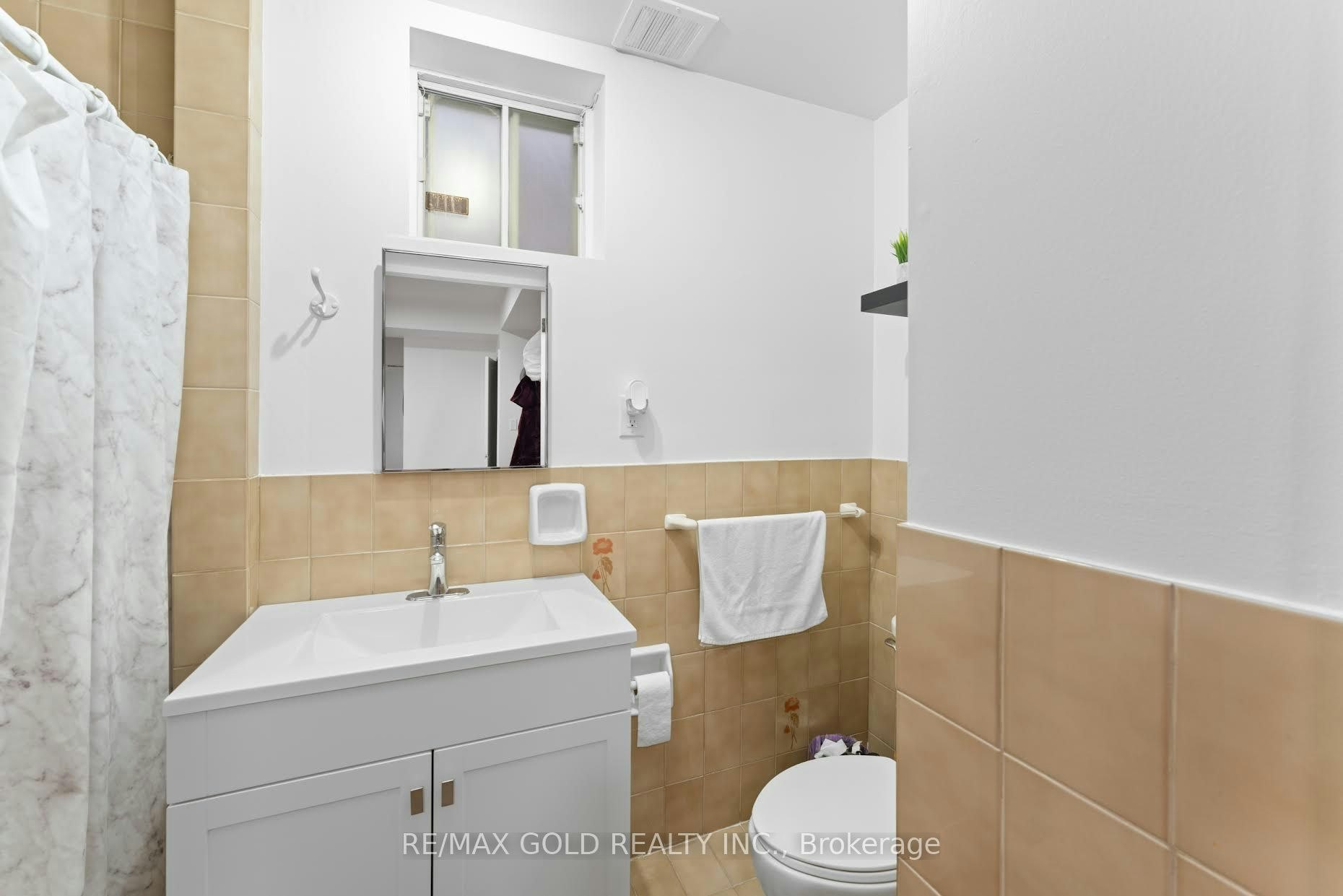 20 Garden Avenue, Richmond Hill, ON, L4C 6L9 - 7