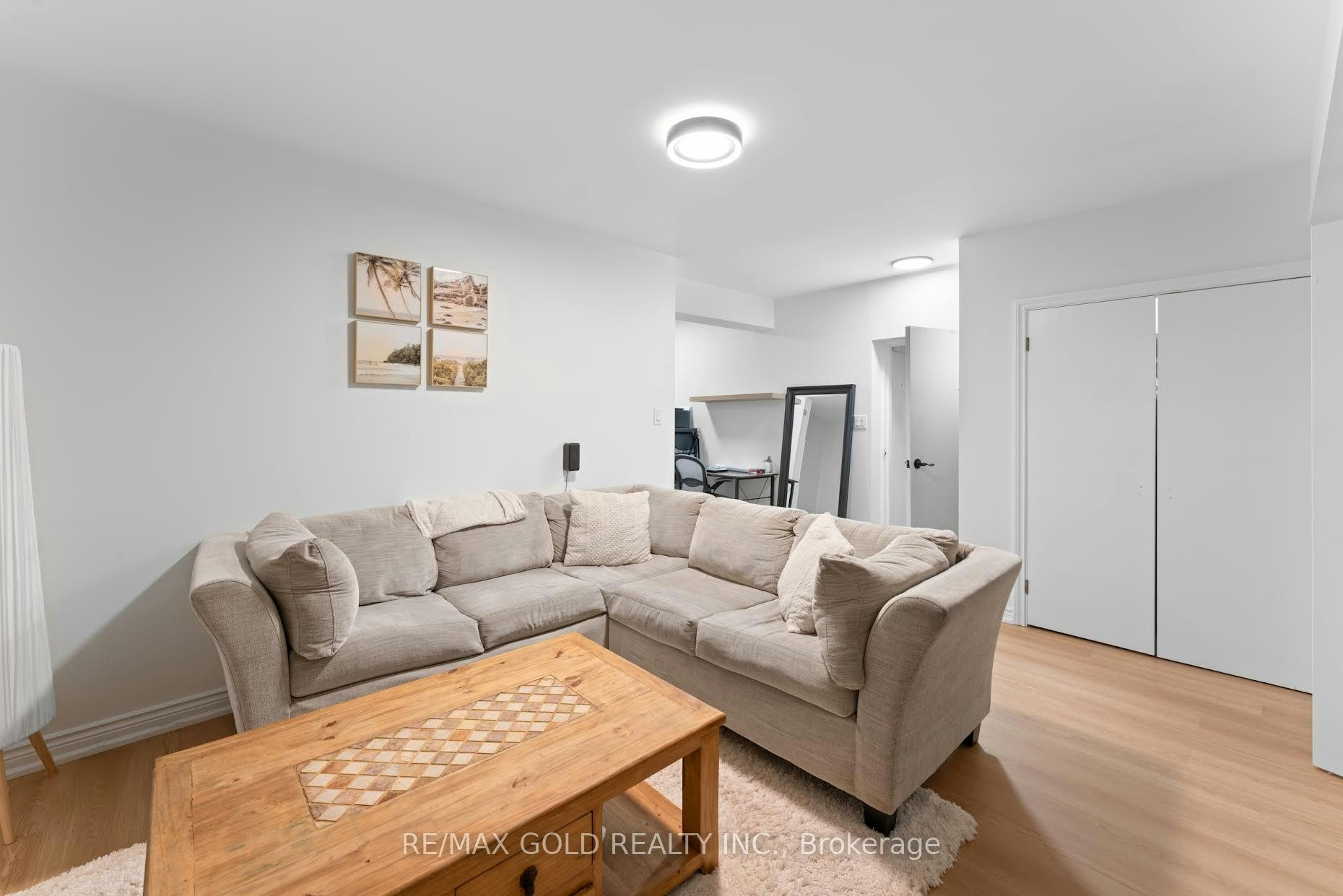 20 Garden Avenue, Richmond Hill, ON, L4C 6L9 - 2
