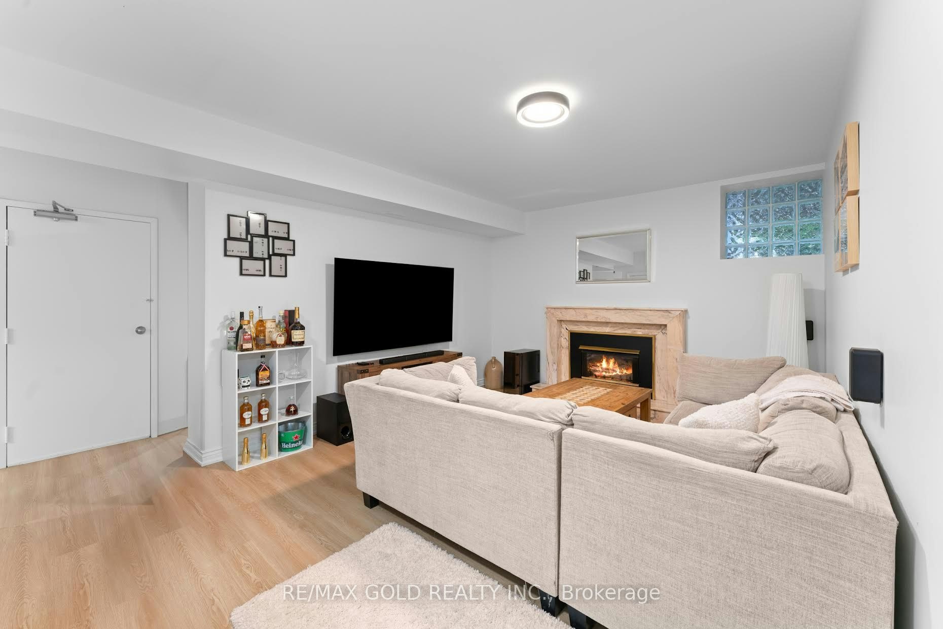20 Garden Avenue, Richmond Hill, ON, L4C 6L9 - 3