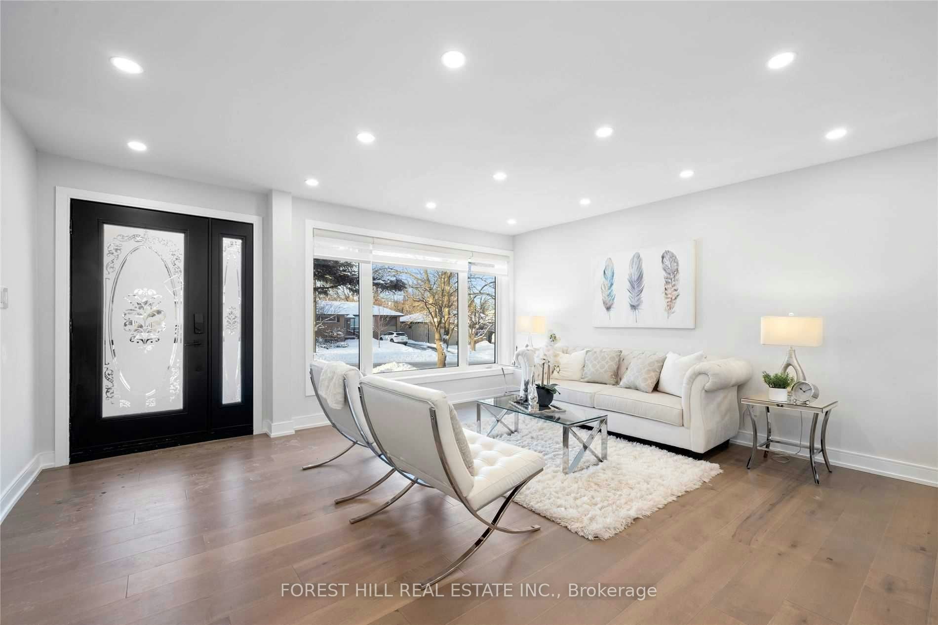 Main-76 Gladman Avenue, Newmarket, ON, L3Y 1W6 - 2