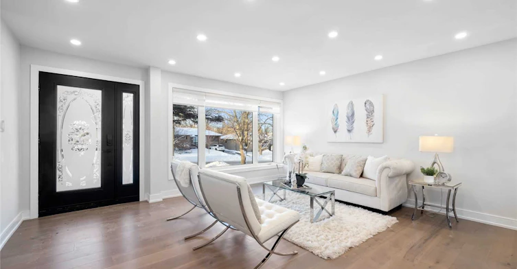 Main-76 Gladman Avenue, Newmarket, ON, L3Y 1W6 - 2