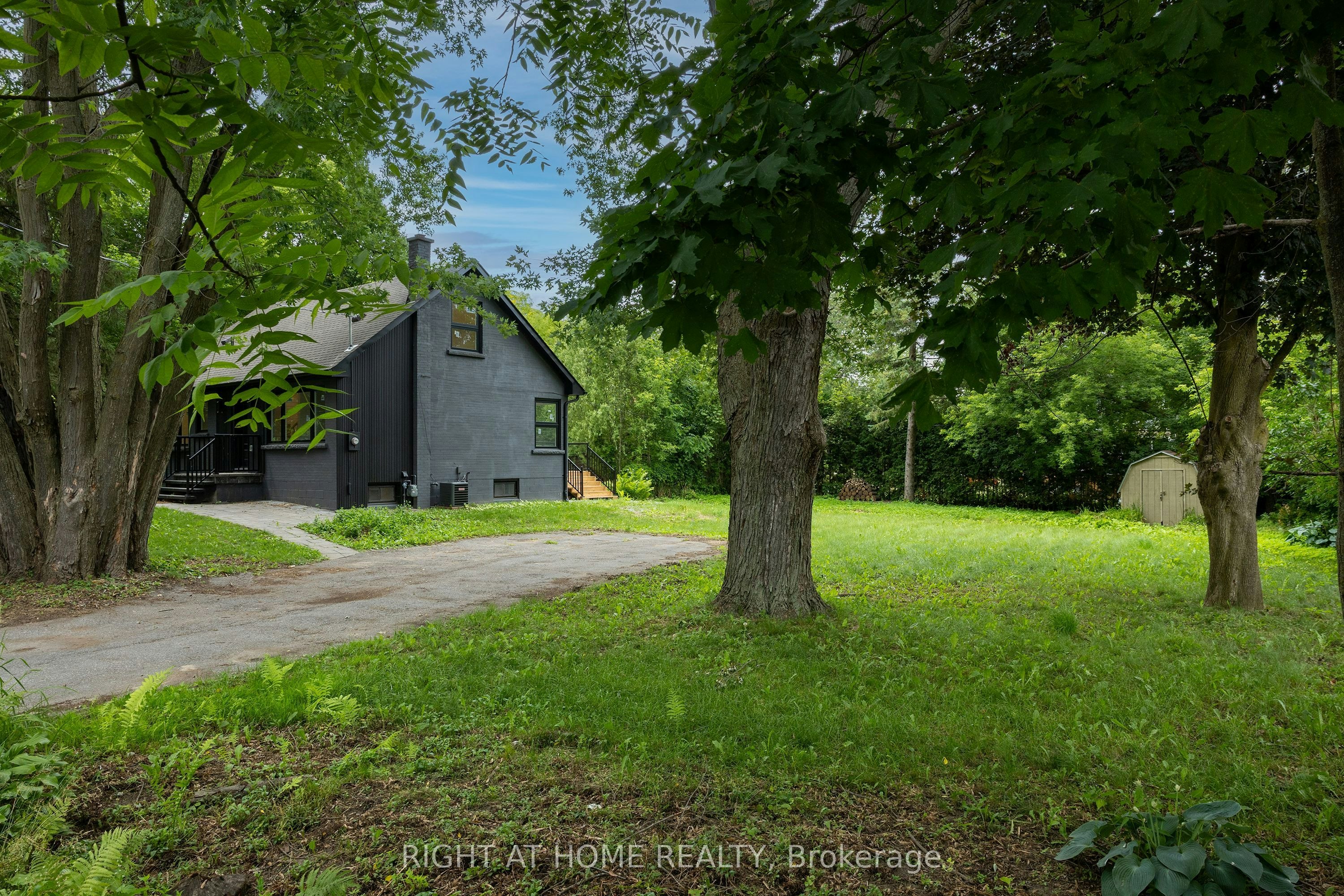30 Morton Avenue, East Gwillimbury, ON, L0G 1V0 - 29