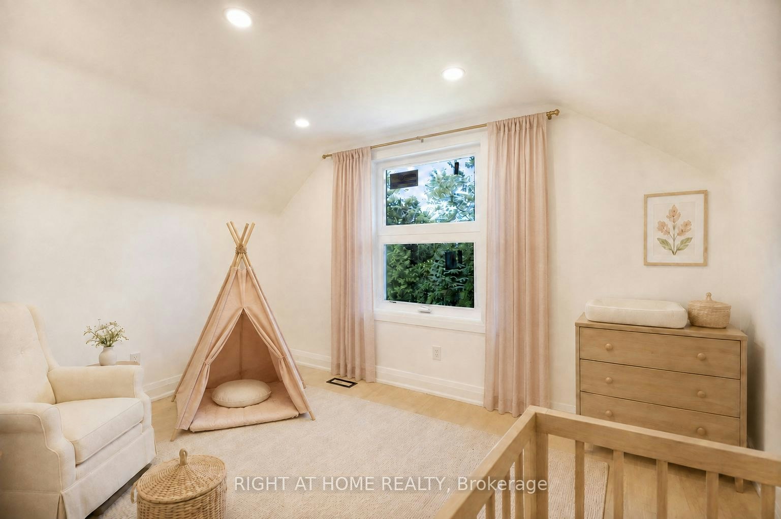 30 Morton Avenue, East Gwillimbury, ON, L0G 1V0 - 7