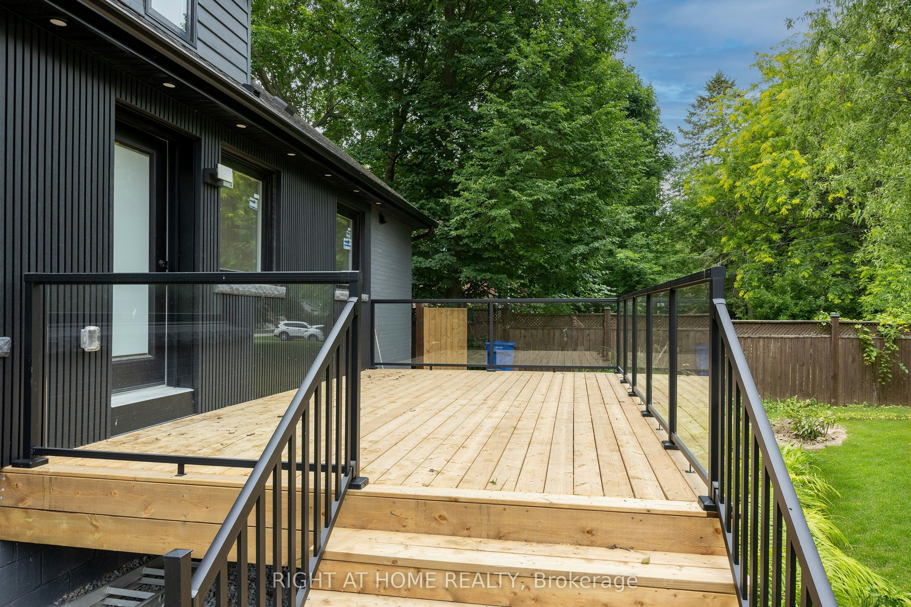 30 Morton Avenue, East Gwillimbury, ON, L0G 1V0 - 33