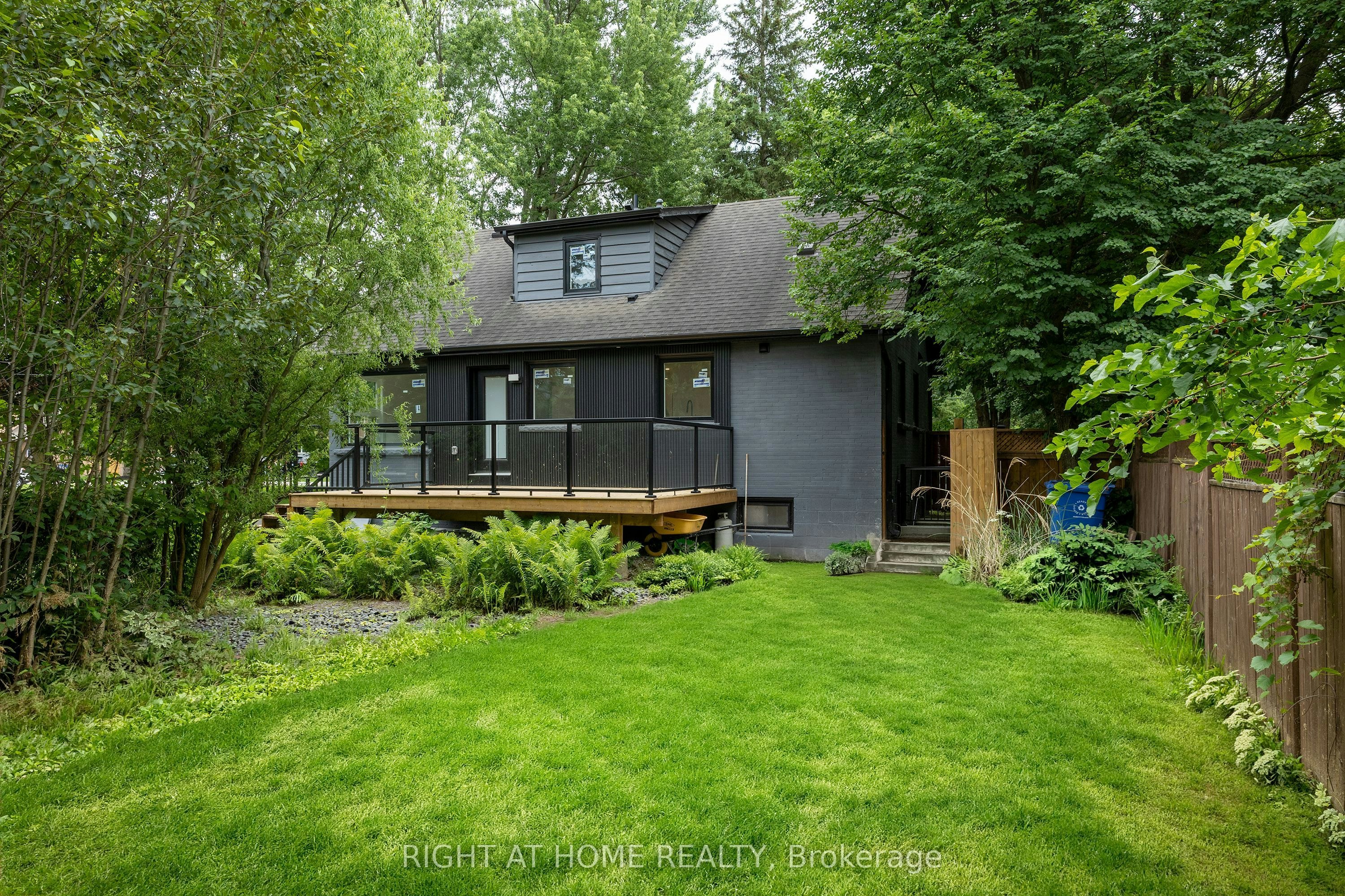 30 Morton Avenue, East Gwillimbury, ON, L0G 1V0 - 34