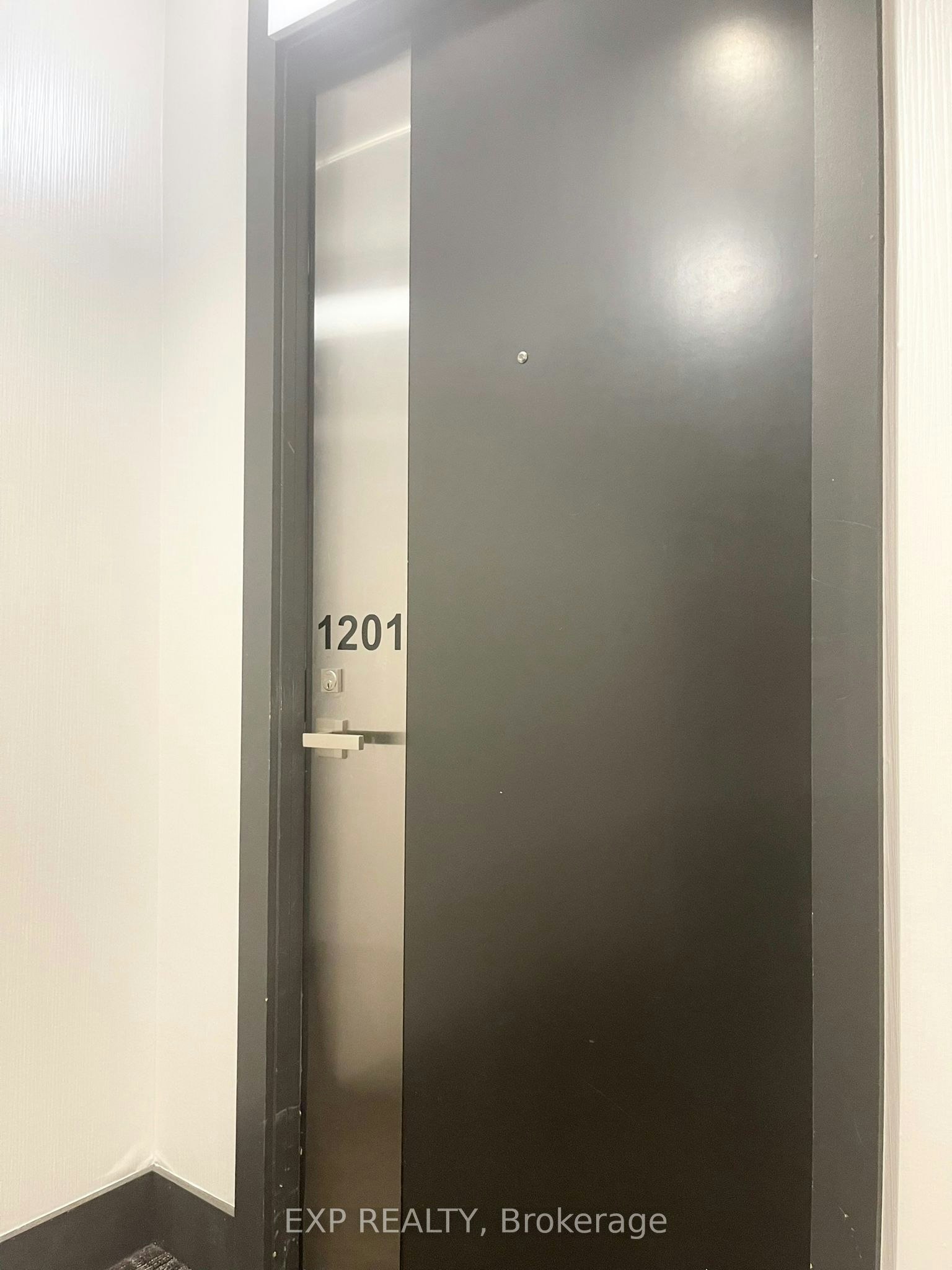 1201-9471 Yonge Street, Richmond Hill, ON, L4C 0Z5 - 3