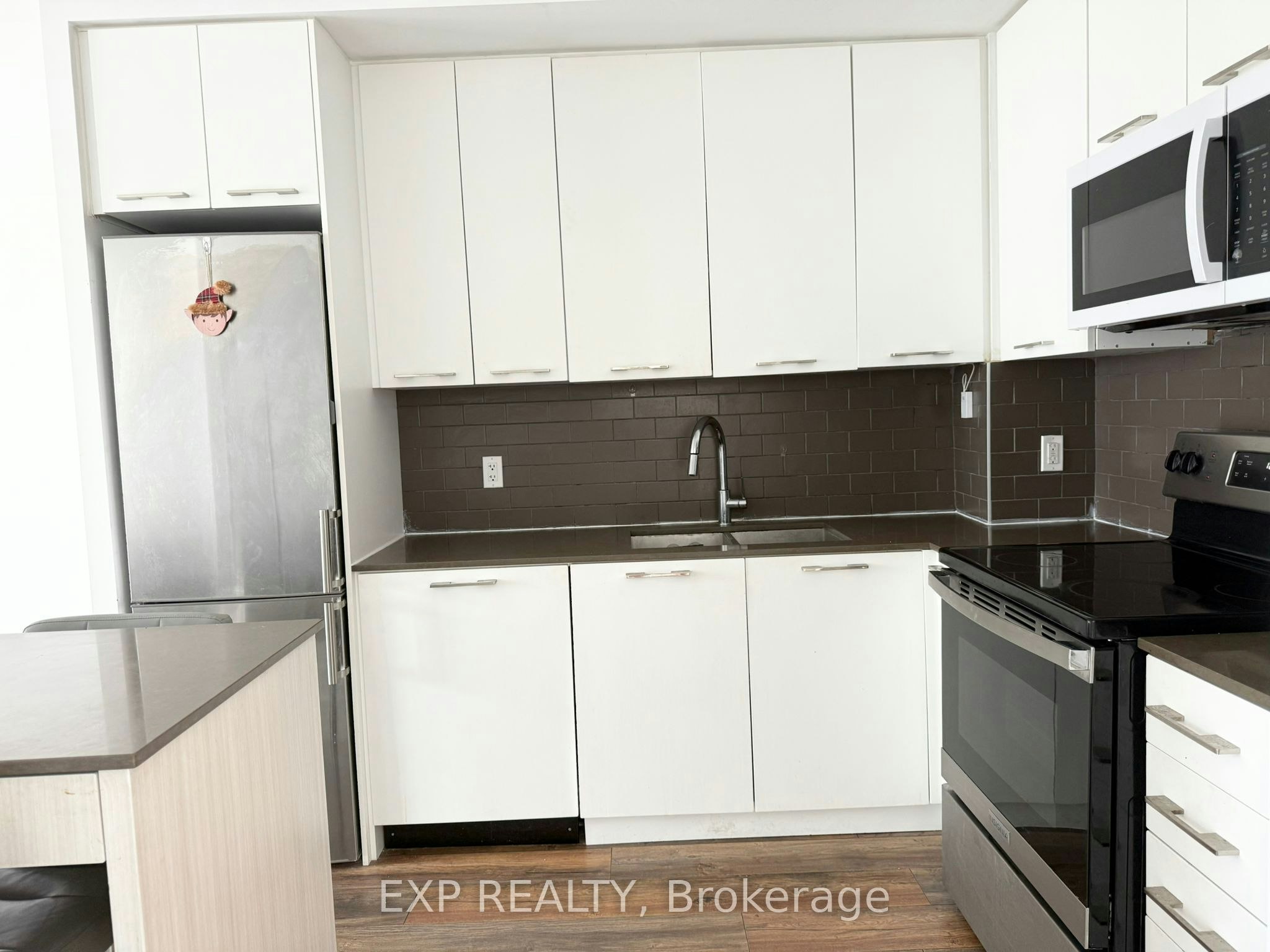 1201-9471 Yonge Street, Richmond Hill, ON, L4C 0Z5 - 5