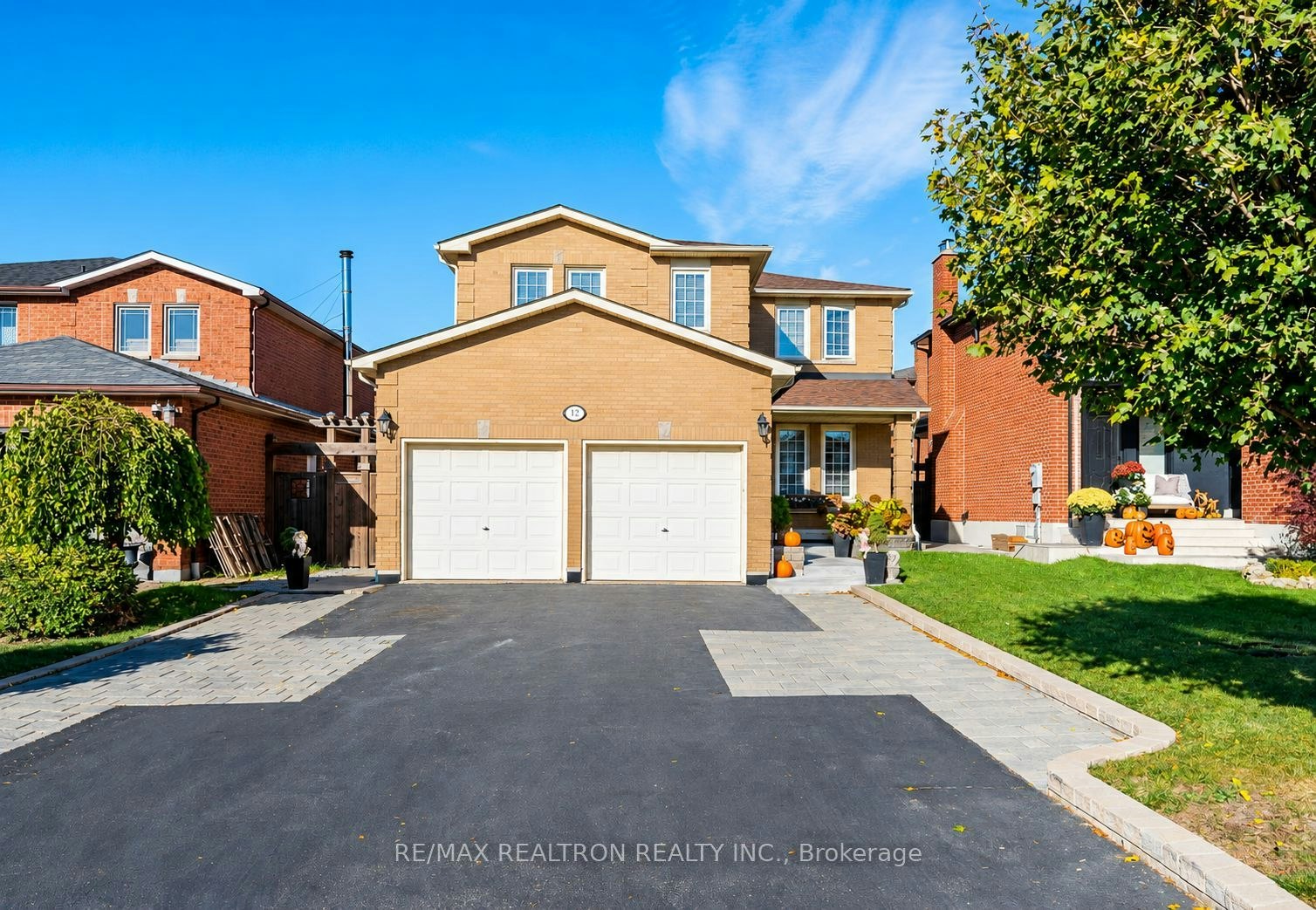 12 Fifefield Drive, Vaughan, ON, L6A 1J4
