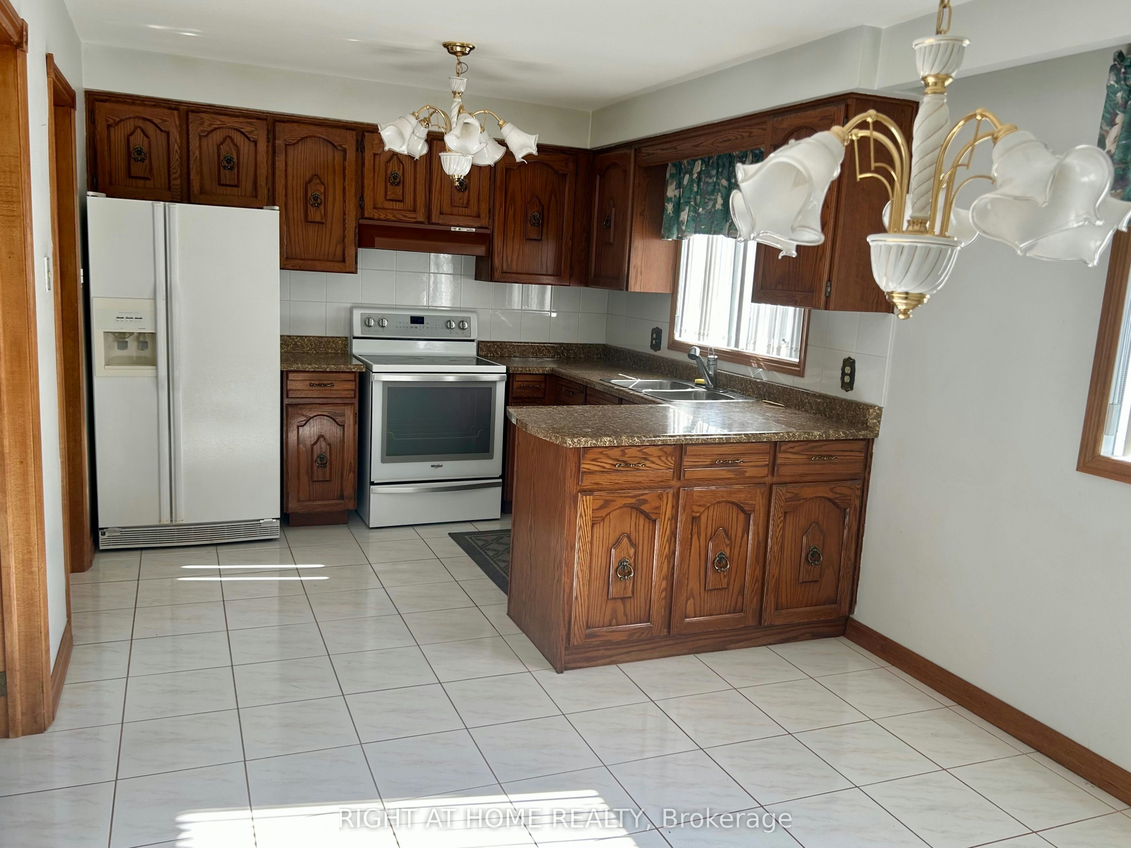 149 Jeanne Drive W, Vaughan, ON, L4L 1X8 - 12