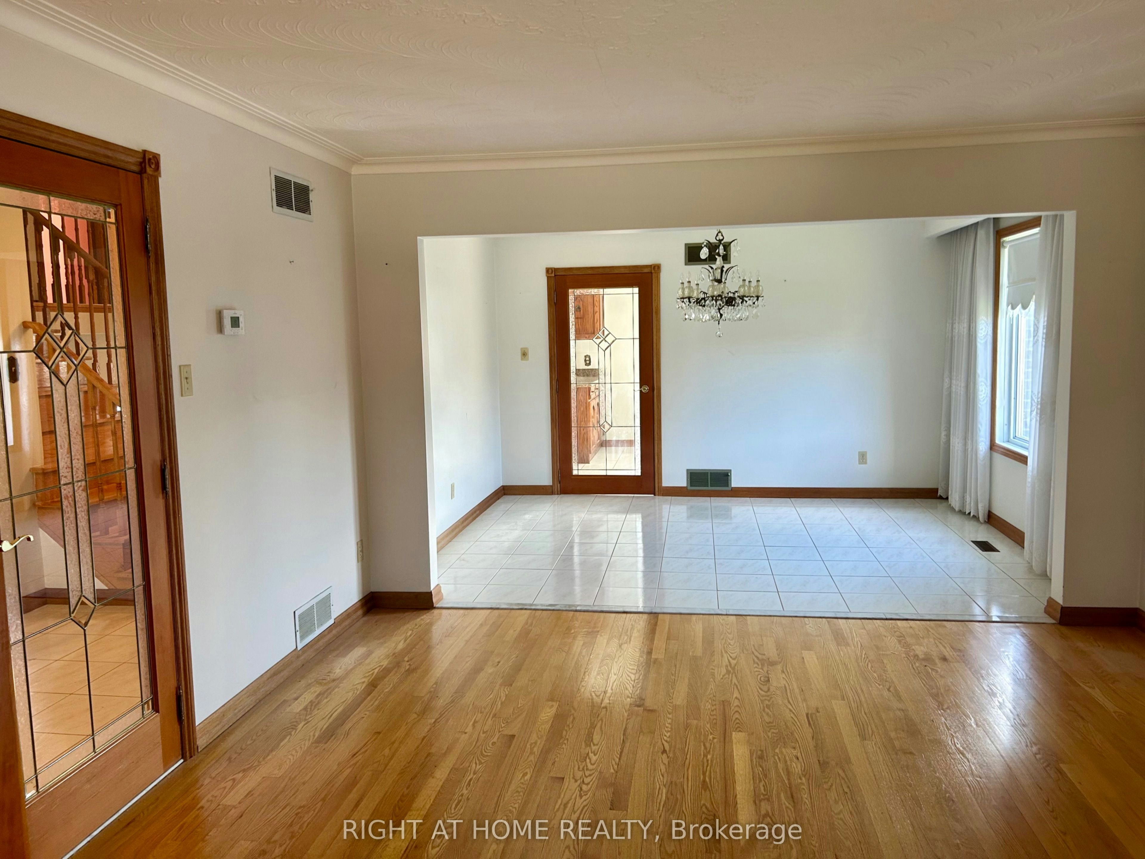 149 Jeanne Drive W, Vaughan, ON, L4L 1X8 - 4