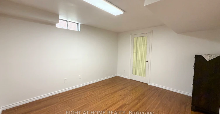 Basement-423 Crossland Gate, Newmarket, ON, L3X 1B9 - 9