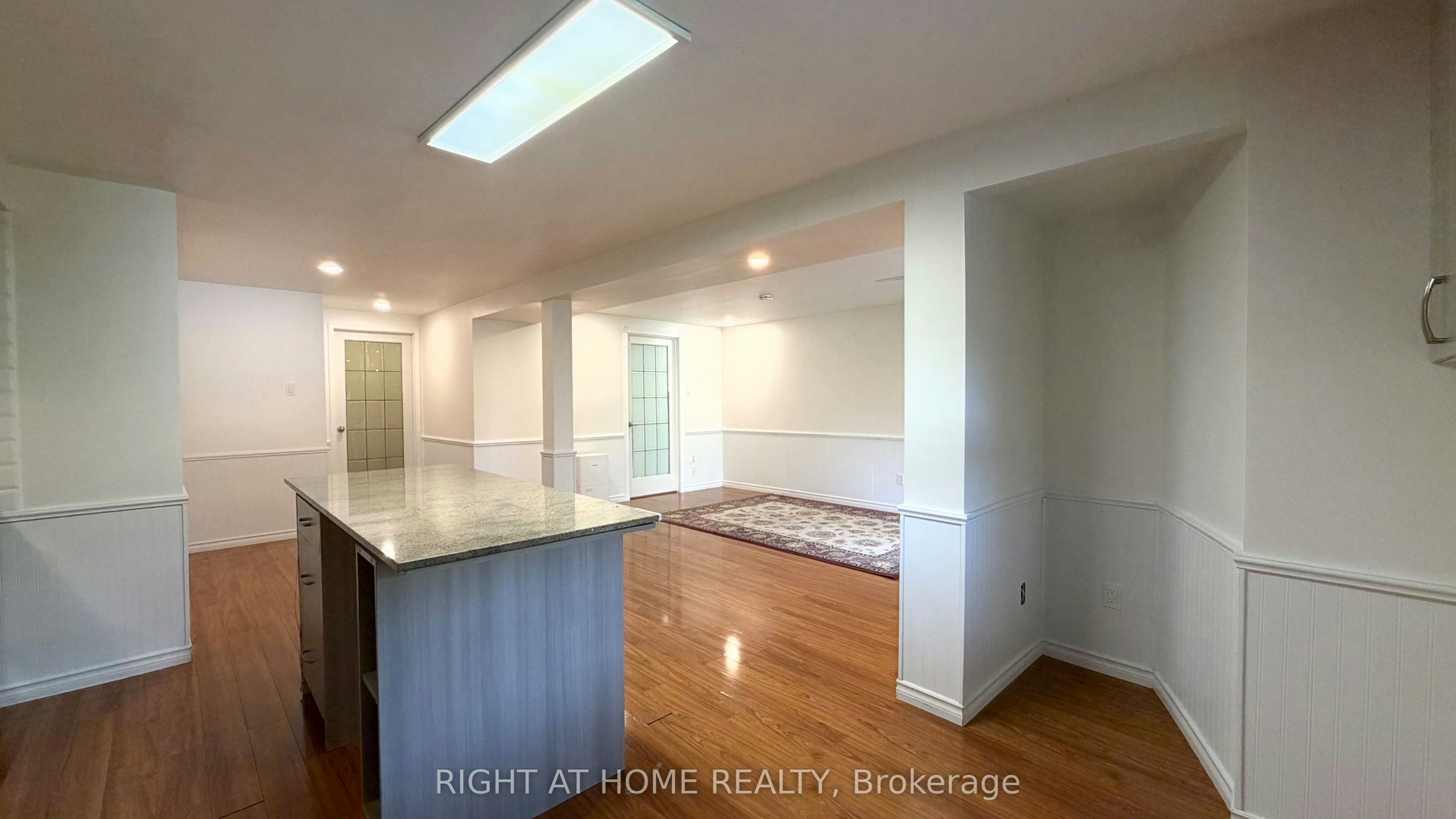 Basement-423 Crossland Gate, Newmarket, ON, L3X 1B9 - 3