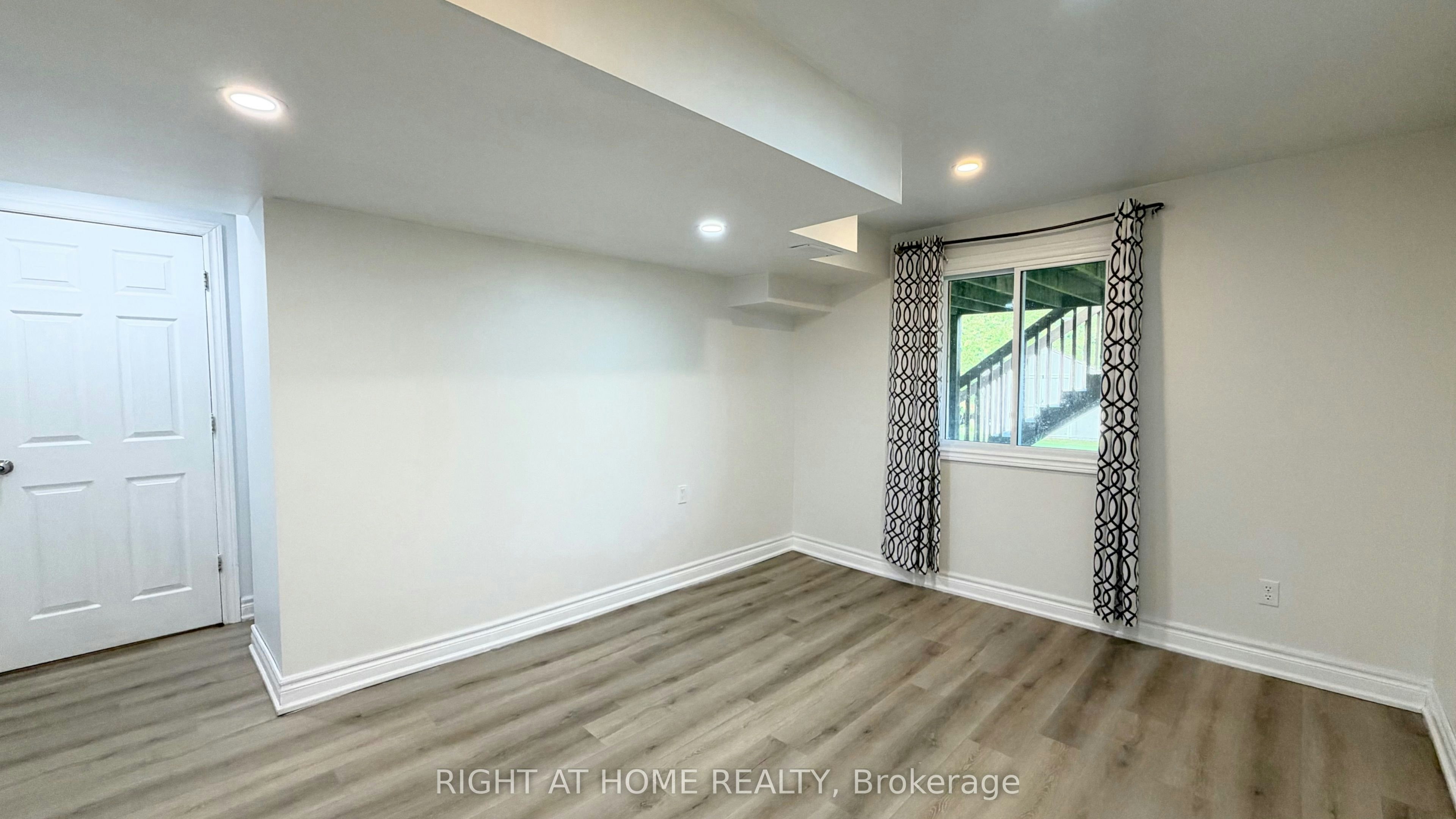 Basement-423 Crossland Gate, Newmarket, ON, L3X 1B9 - 6