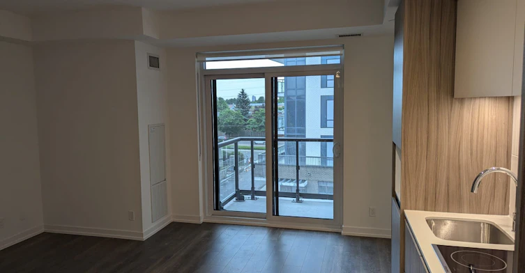 C305-8 Beverley Glen Blvd Boulevard, Vaughan, ON, L4J 8N8 - 4