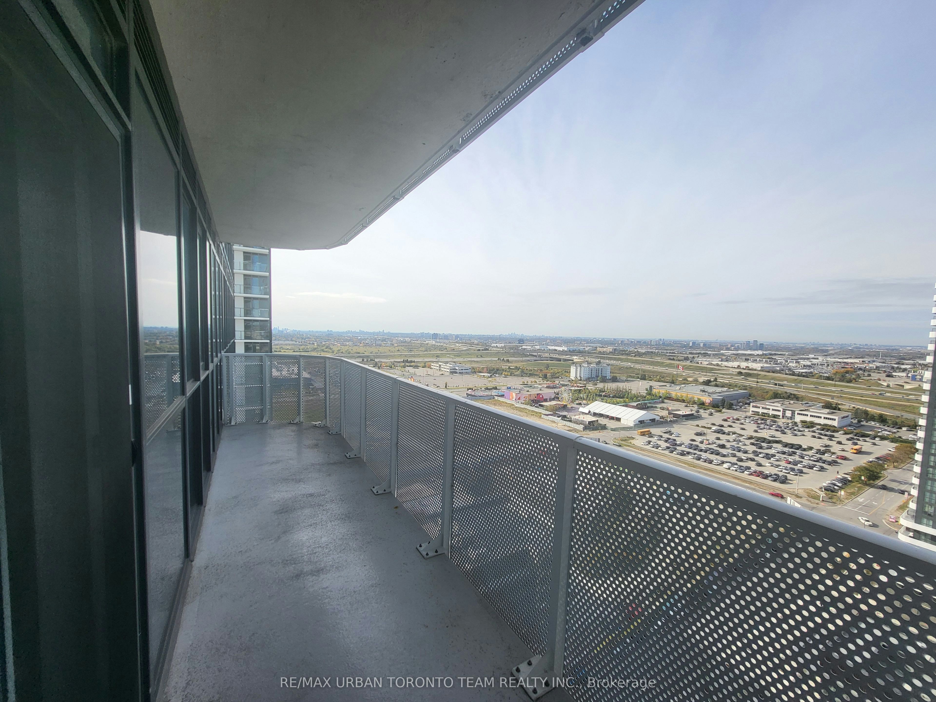 2215-28 Interchange Way, Vaughan, ON, L4K 0P8 - 6