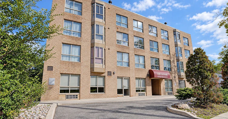 104-249 Major Mackenzie Drive E, Richmond Hill, ON, L4C 9M8
