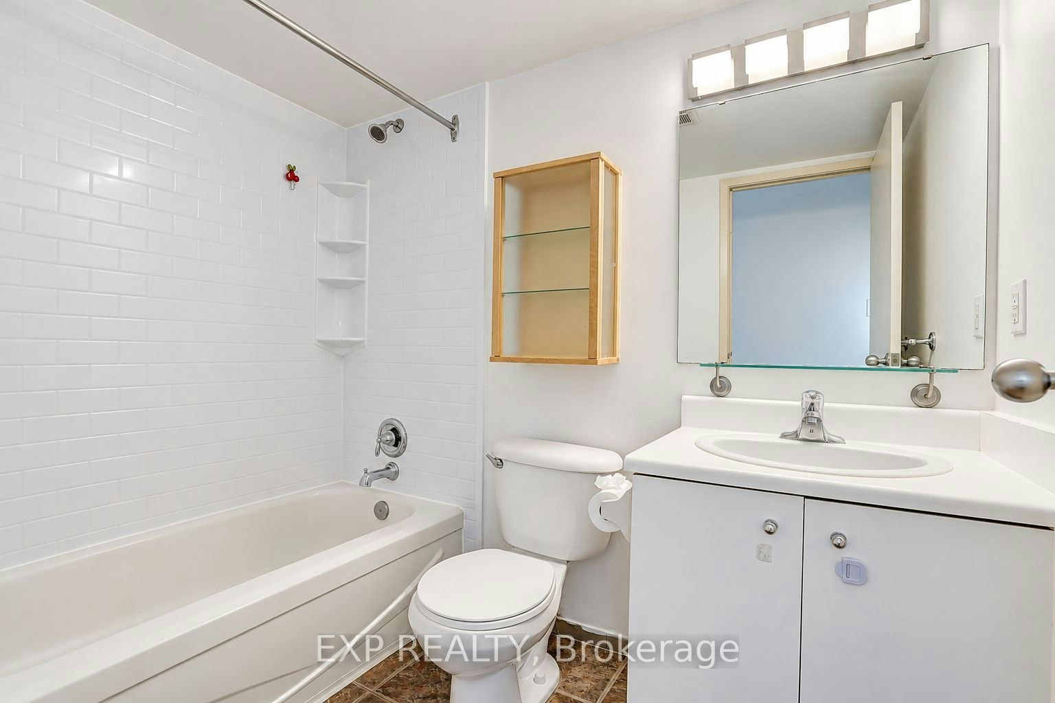 104-249 Major Mackenzie Drive E, Richmond Hill, ON, L4C 9M8 - 16