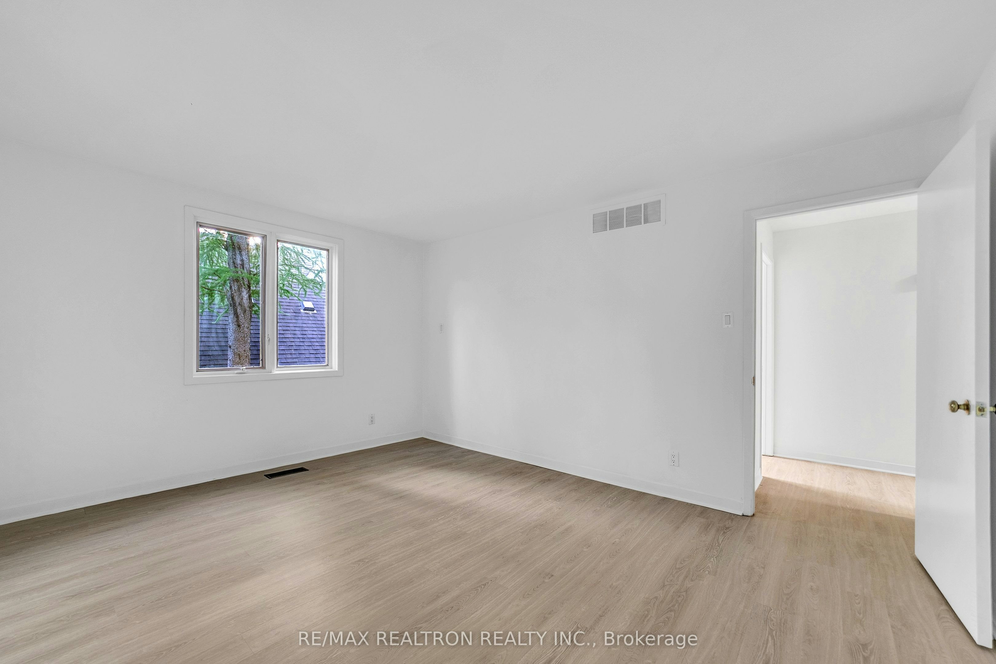 90 Proctor Avenue, Markham, ON, L3T 1M7 - 33