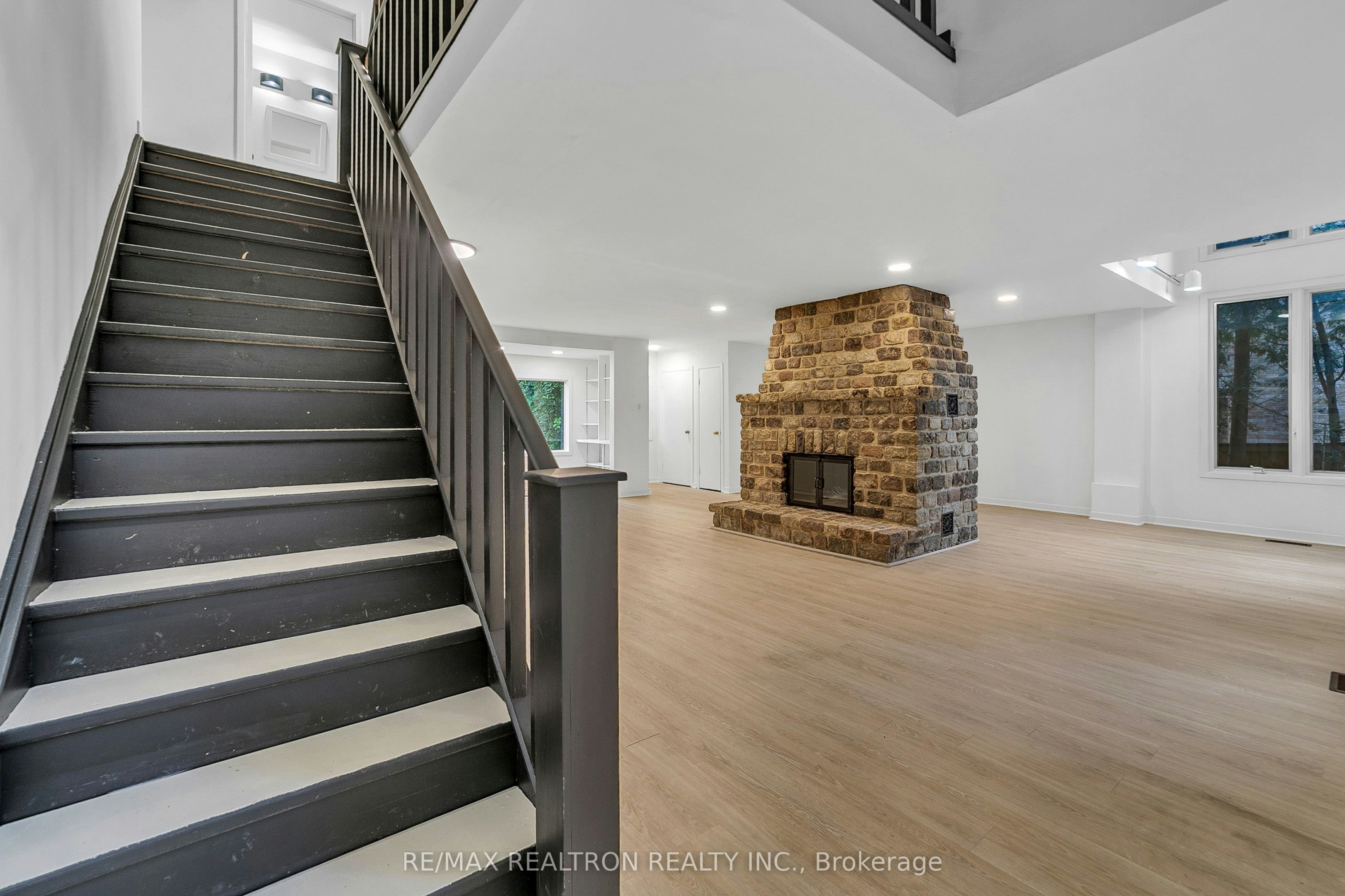 90 Proctor Avenue, Markham, ON, L3T 1M7 - 6